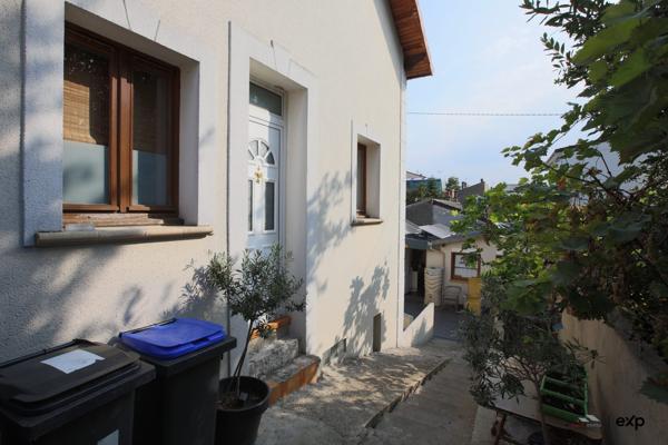 Maison avec dépendance, proche métro