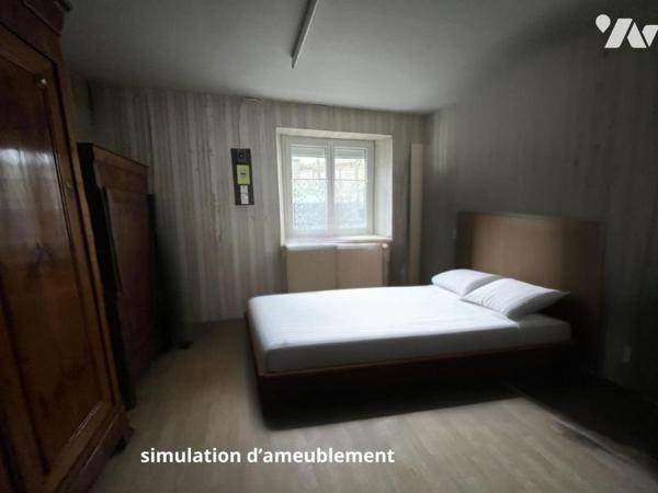 Maison de ville à rénover – Évron 