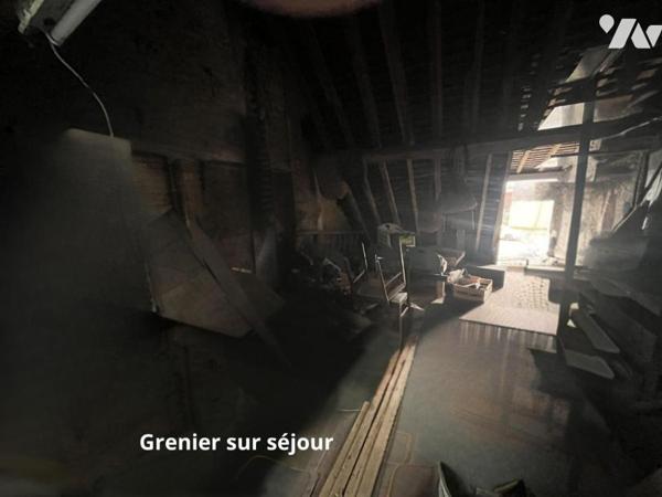 Maison de ville à rénover – Évron 