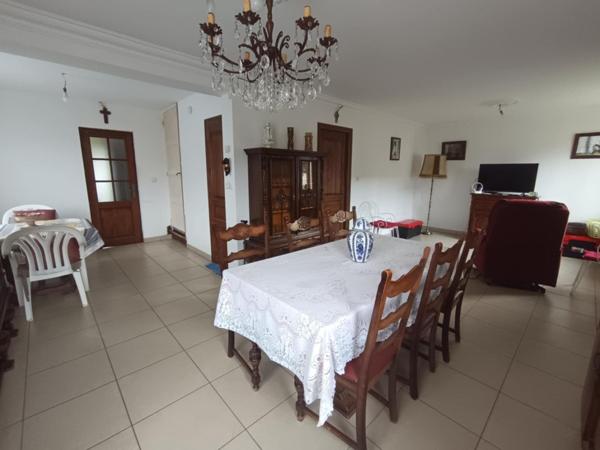 MAISON 85 m2 EN SEMI PLAIN PIED 3 CHAMBRES TERRASSE ET JARDIN