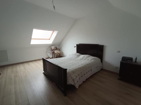 MAISON 85 m2 EN SEMI PLAIN PIED 3 CHAMBRES TERRASSE ET JARDIN