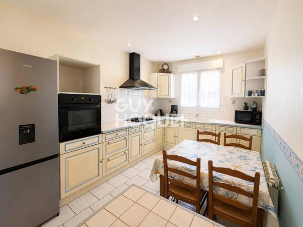 Saint-Georges-d’Oléron – Maison familiale 5 pièces avec véranda, double garage et jardin de 609 m²
