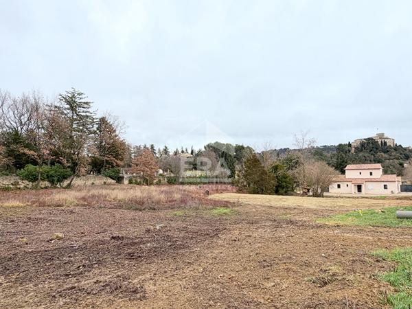 A VENDRE 84240 ANSOUIS TERRAIN CONSTRUCTIBLE LIBRE CONSTRUCTEUR DE 755M²