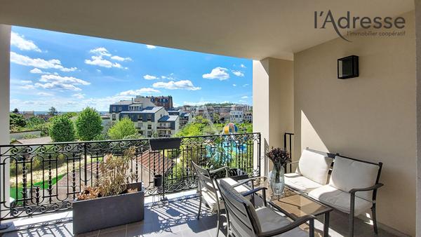 PUTEAUX / Eco Quartier des Bergères (Cour des Ducs) - 3 pièces de 69 m² avec loggia 12m² , balcon et parking boxé
