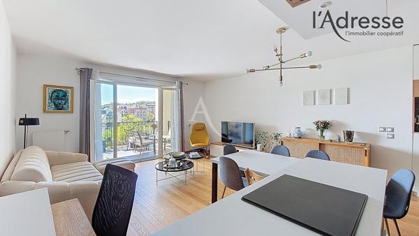 PUTEAUX / Eco Quartier des Bergères (Cour des Ducs) - 3 pièces de 69 m² avec loggia 12m² , balcon et parking boxé