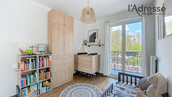 PUTEAUX / Eco Quartier des Bergères (Cour des Ducs) - 3 pièces de 69 m² avec loggia 12m² , balcon et parking boxé