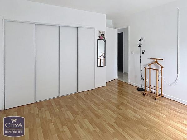 Appartement à vendre 3 pièces 72m² Saint-Quentin (02100)