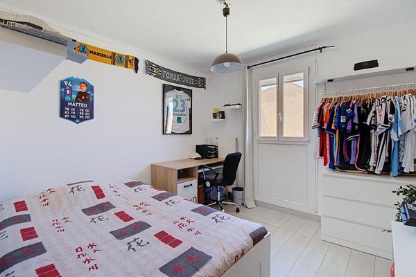 Charmante maison secteur nord de Vitrolles avec 4 Chambres et jardin