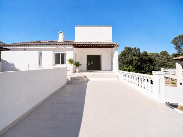 Maison
         8 pièces
        - 213 m² Bien prestige 590 000 € *