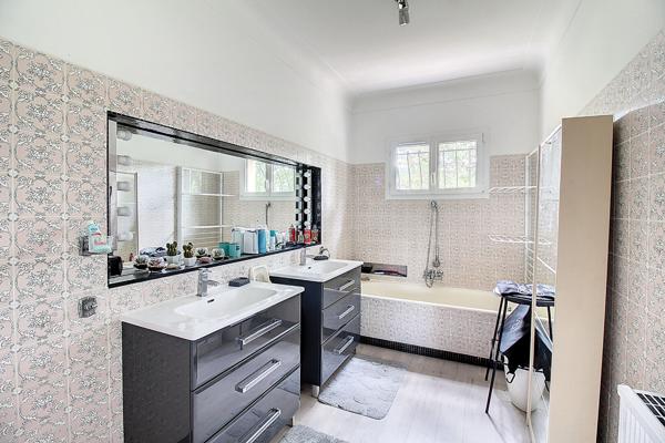 A VENDRE à DRAGUIGNAN - 2 Maisons Draguignan 335 m²