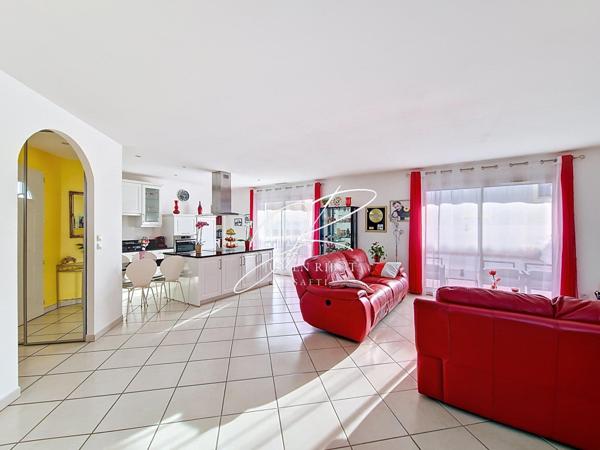 Villa T4 3 chambres 140 m² piscine garage