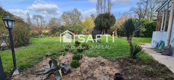 Maison coup de coeur avec 2 chambres, mezzanine, terrain clos avec piscine hors sol, espace de stockage à pied des commerces