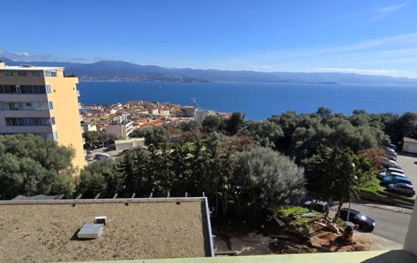 Vente Appartement P3 Vue mer à rénover Ajaccio   