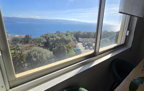 Vente Appartement P3 Vue mer à rénover Ajaccio   