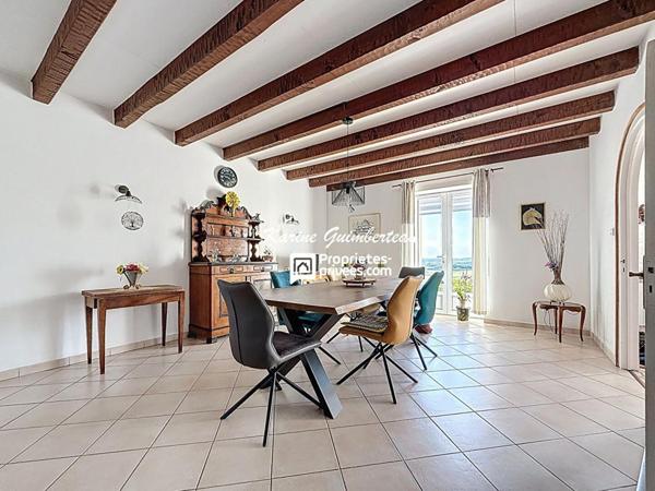 Maison avec vue 3 chambres, garages, jardin