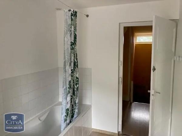 Maison à louer 3 pièces 105.38m² Quincié-en-Beaujolais (69430)