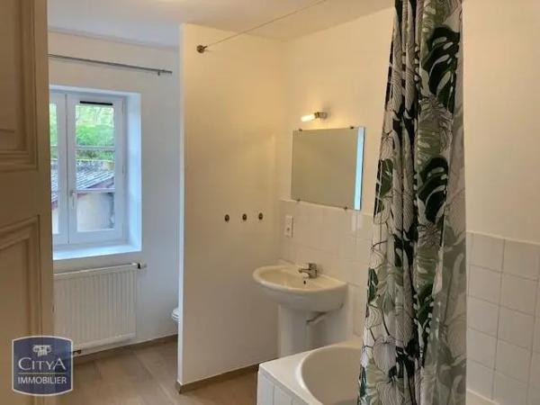 Maison à louer 3 pièces 105.38m² Quincié-en-Beaujolais (69430)