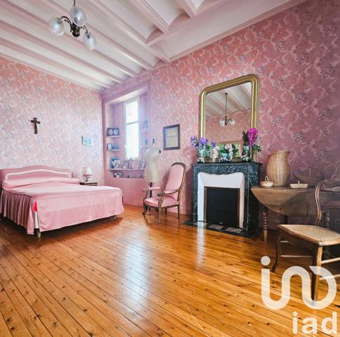 Maison à vendre 11 pièces 265 m² Sablé-sur-Sarthe