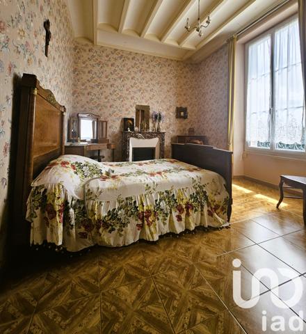 Maison à vendre 11 pièces 265 m² Sablé-sur-Sarthe