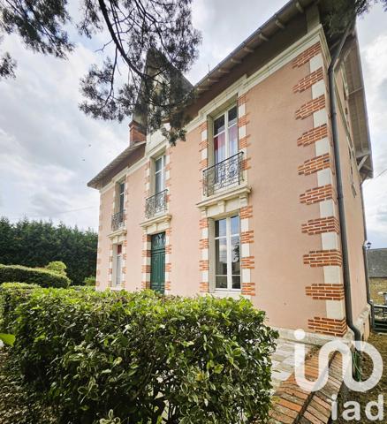 Maison à vendre 11 pièces 265 m² Sablé-sur-Sarthe