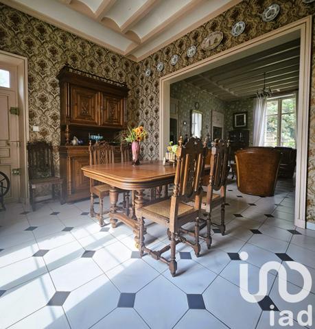 Maison à vendre 11 pièces 265 m² Sablé-sur-Sarthe