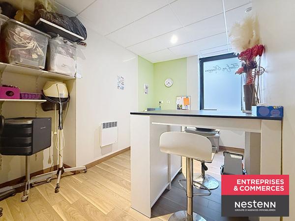Belle opportunité, Fonds de commerce Salon de Coiffure mixte au coeur du village de Larajasse