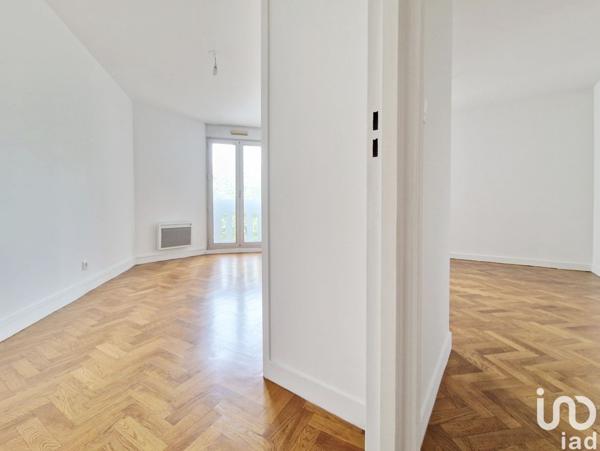 Appartement 4 pièces de 82 m² à Saint-Mandé (94160)