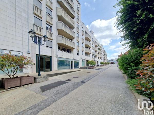 Appartement 4 pièces de 82 m² à Saint-Mandé (94160)