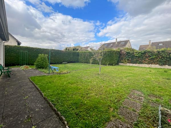Maison plain-pied à Vendre à Verneuil-l'Étang !