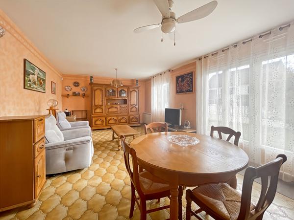 Maison plain-pied à Vendre à Verneuil-l'Étang !