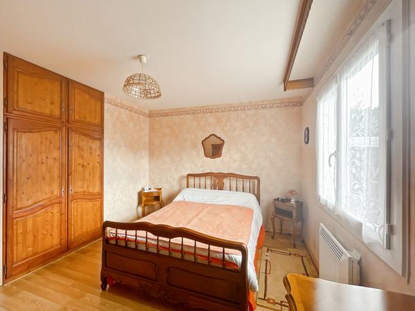 Maison plain-pied à Vendre à Verneuil-l'Étang !