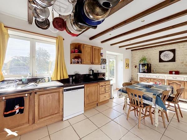 Maison à vendre 215 000 € Néré 6 p 180 m² DPE E
