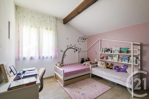 Maison à vendre  6 pièces - 185,49 m 2   VIF  - 38