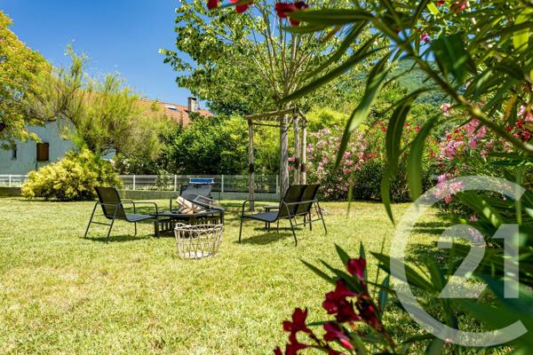 Maison à vendre  6 pièces - 185,49 m 2   VIF  - 38