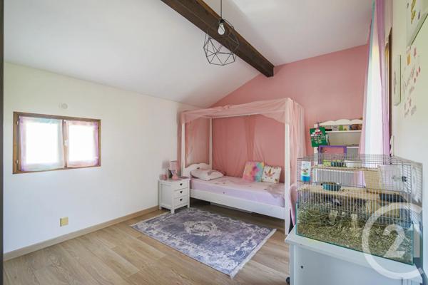 Maison à vendre  6 pièces - 185,49 m 2   VIF  - 38