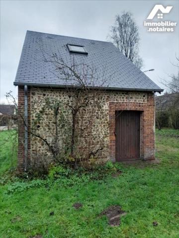 MAISON  ANCIENNE RESTAUREE - SH 41 m² avec DEPENDANCE - Sur 1094 m²