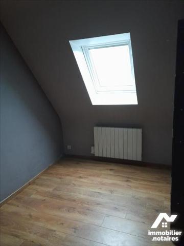 MAISON  ANCIENNE RESTAUREE - SH 41 m² avec DEPENDANCE - Sur 1094 m²