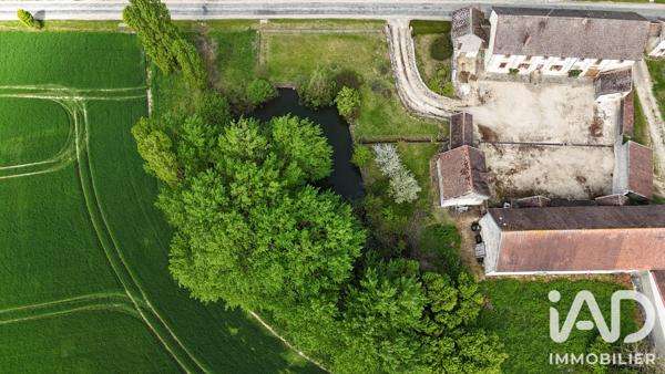 Maison à vendre 8 pièces 258 m² Les Essarts-le-Vicomte