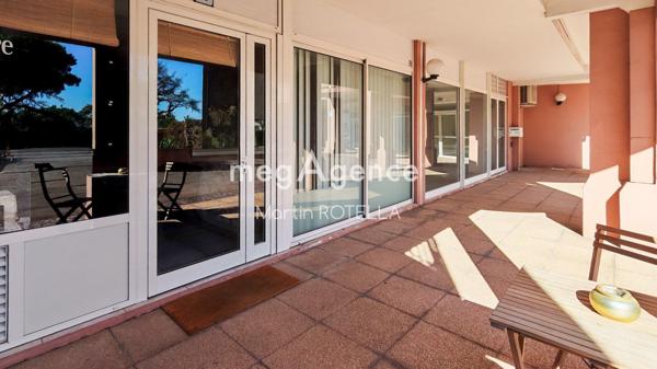 Local Commercial à FREJUS, 83600 - 3 pièces 110m²