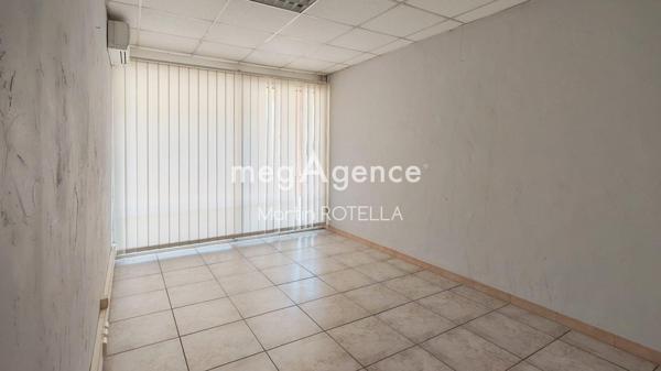 Local Commercial à FREJUS, 83600 - 3 pièces 110m²