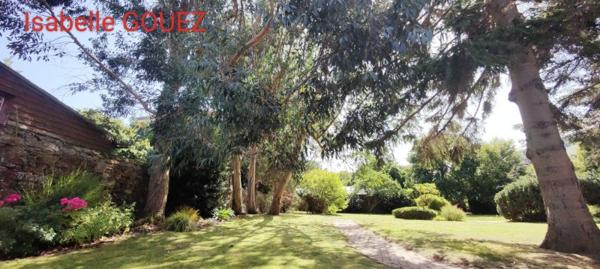 MAISON EN PIERRE DE 200 M2 8 CHAMBRES GRAND JARDIN