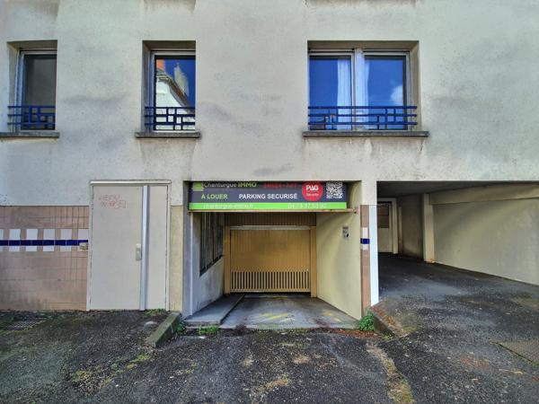 PARKING SECURISE CENTRE VILLE