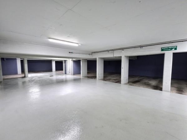 PARKING SECURISE CENTRE VILLE