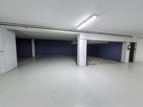 PARKING SECURISE CENTRE VILLE
