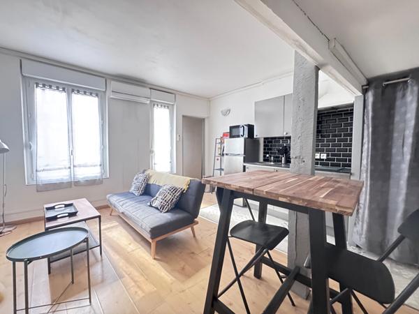 À louer : Studio bis meublé avec chambre en mezzanine en hyper centre d'Orléans