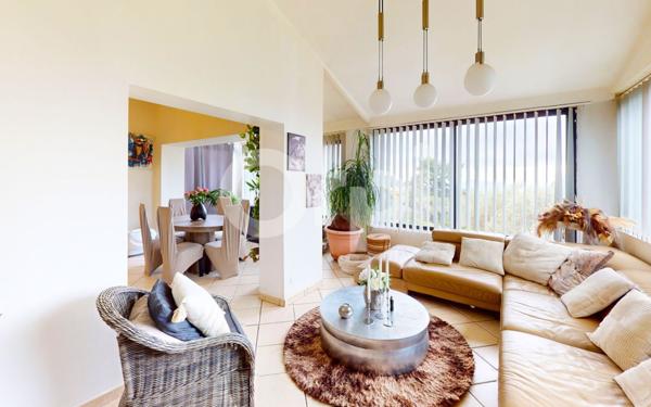 Maison à vendre    4 pièces •  Solliès-Ville