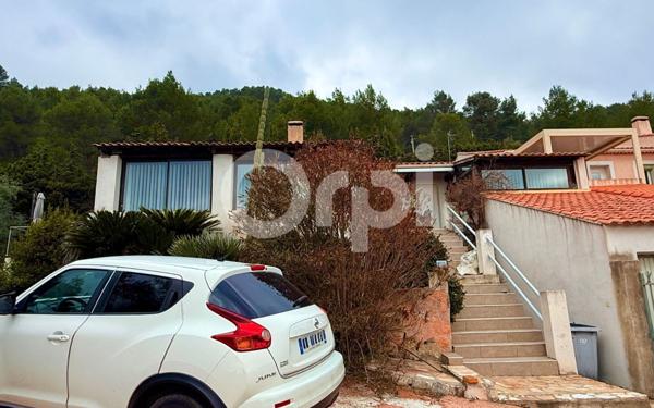 Maison à vendre    4 pièces •  Solliès-Ville