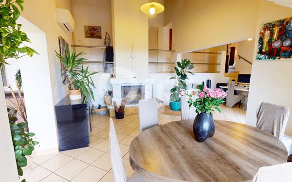 Maison à vendre    4 pièces •  Solliès-Ville