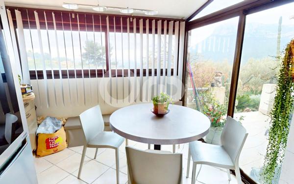 Maison à vendre    4 pièces •  Solliès-Ville