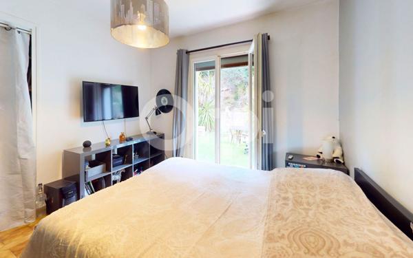 Maison à vendre    4 pièces •  Solliès-Ville